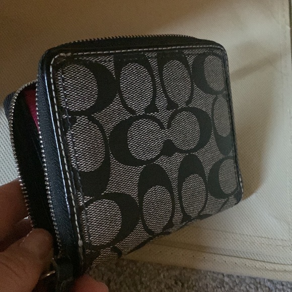 Wallet - Picture 3 of 7